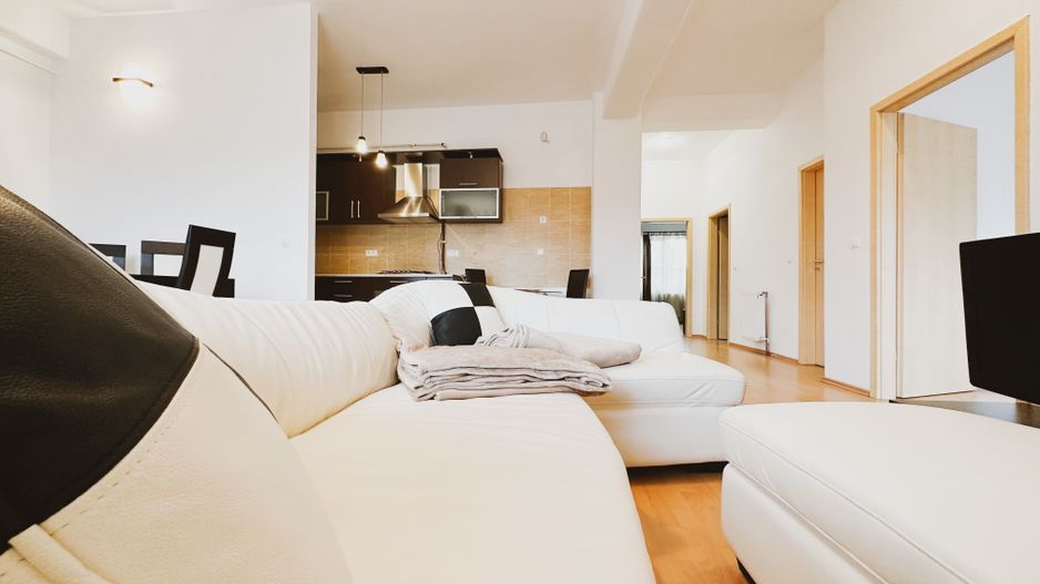 3 camere | 81 mp + 10 mp terasa | Parcare & Lift | Jandarmerie - Garii - Poză 2