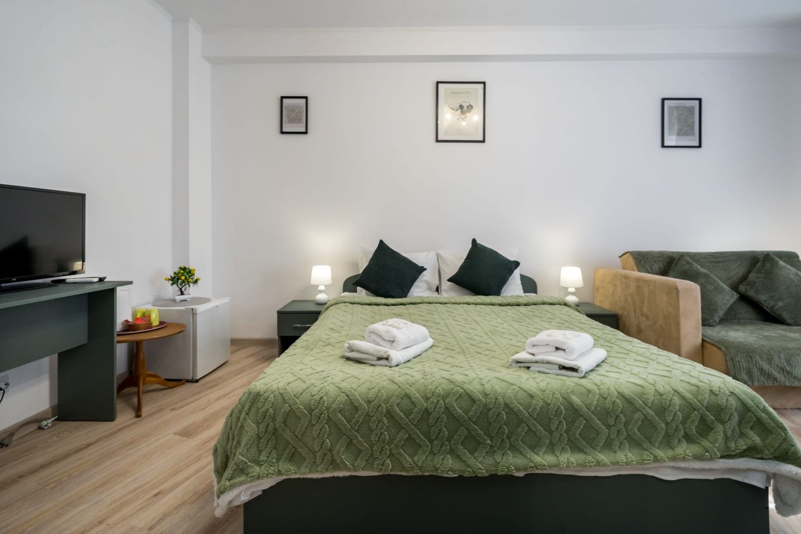 Hotel 3 stele - Ultracentral - Mantuleasa - Plantelor - Poză 2