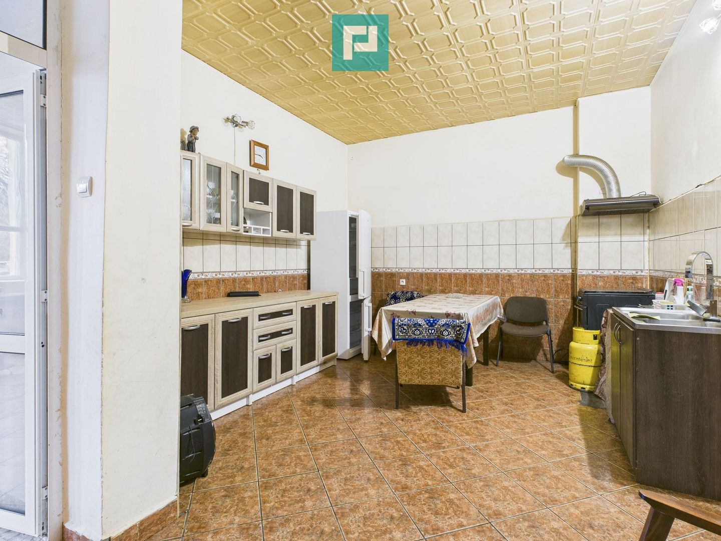 CONAC IMPRESIONANT ÎN GHIOROC - Poză 30