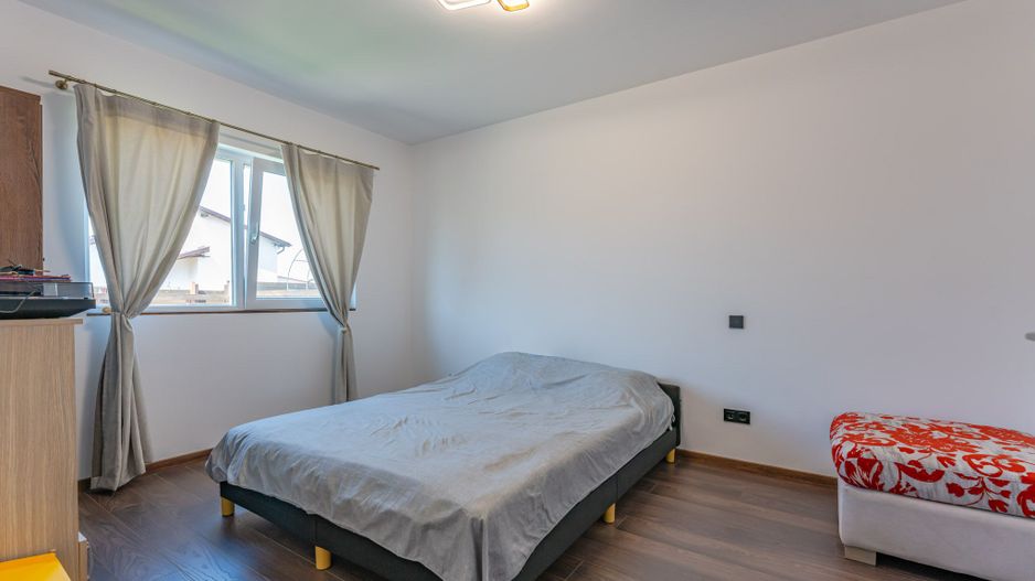 Casă Individuală de Închiriat, Încălzire în Pardoseală, Teren 400 mp - Poză 14