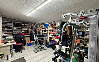 Casă de vânzare cu 4 camere si teren de 1000 mp in Salard, Bihor - Poză 28