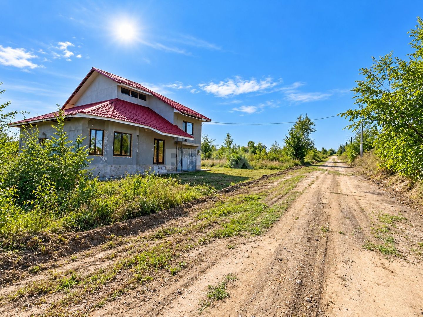 CASĂ CU 2 NIVELE – 136 m² | 4 DORMITOARE | 7 ARI ANENII NOI - Poză 3