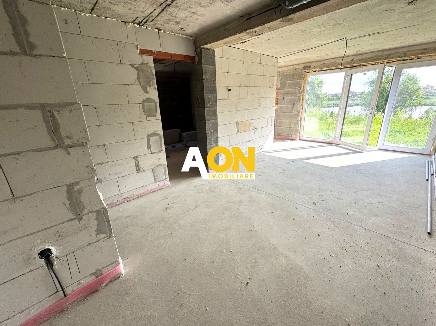 De vanzare apartament 3 camere, la vila, 130mp teren, Lac Chereteu - Poză 4