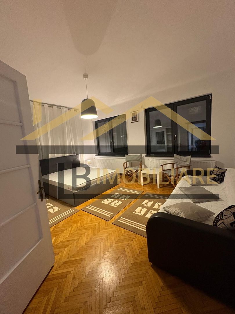 Apartament de 3 camere, 80mp, Zona Ultra-Central - Poză 2