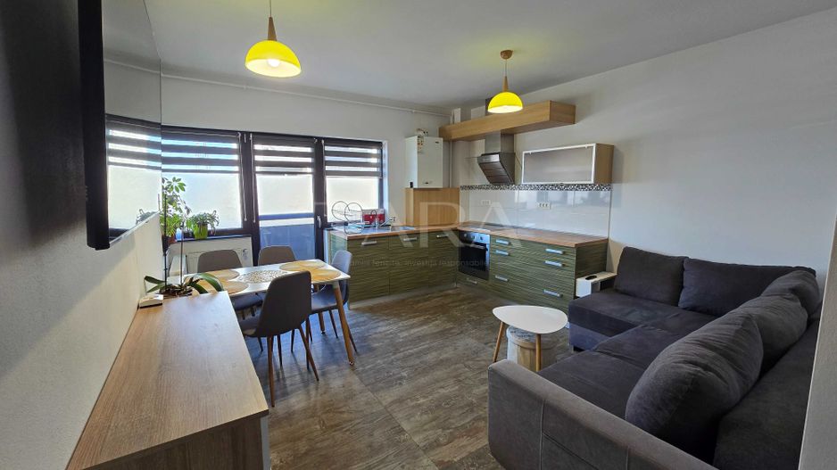 Apartament cu 3 camere si gradina, zona centrala a localitatii - Poză 4