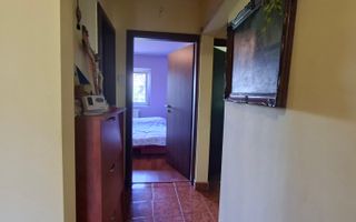 Apartament decomandat 3 camere - zona Torontalului - Poză 16