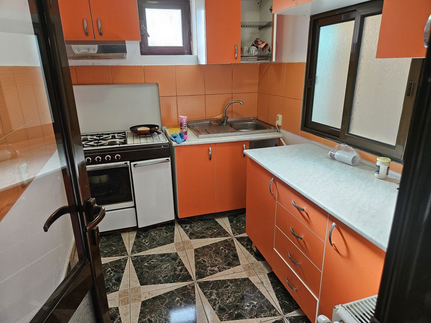 Inchiriere casa nemobilata, Stefanesti - Golesti - Poză 4