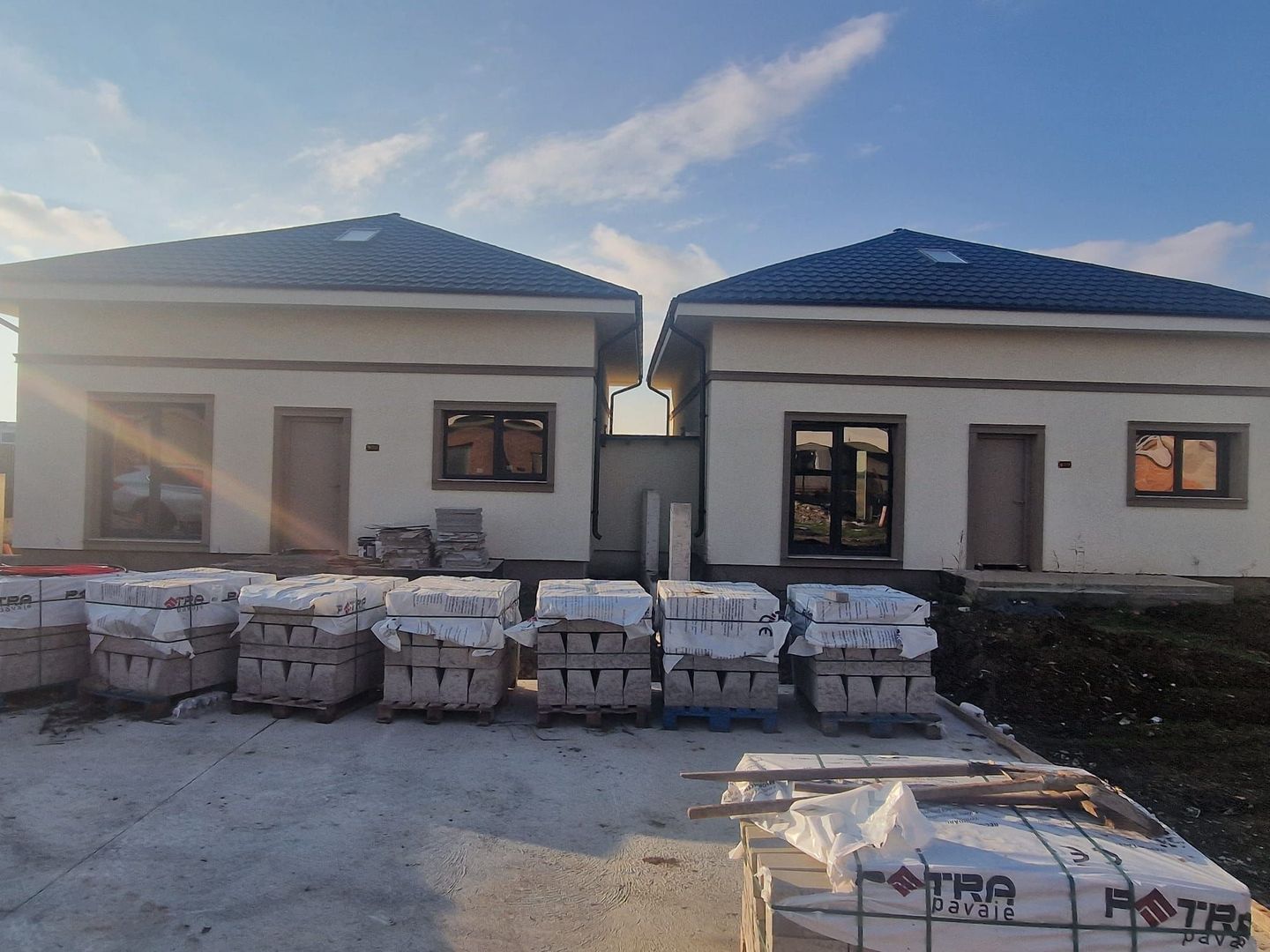 Casă Individuală Stil Mediteraneean – Parter + Mansardă | OTOPENI - TUNARI - Poză 1