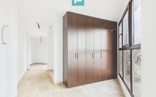 Clădire comercială în zona Grădiște. - Poză 23