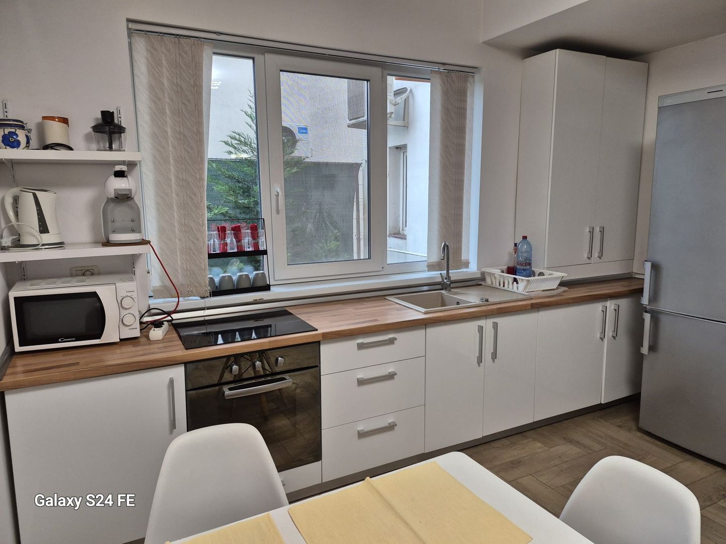 Soarelui | 3 Camere-80 mp | Mobilat si Utilat | Loc de parcare - Poză 1