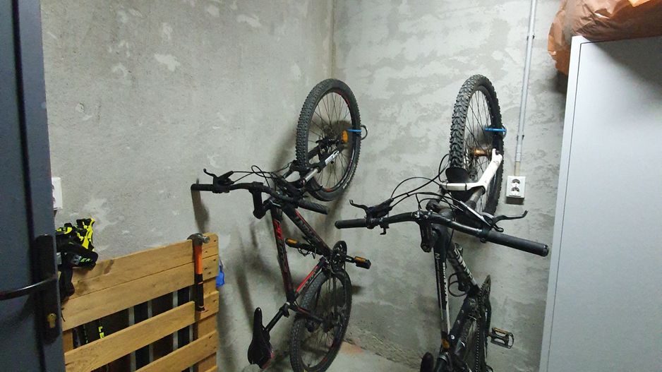 Apartament cu 3 camere, 2 bai, 2 terase, 2 garaje, in cartier Europa - Poză 20