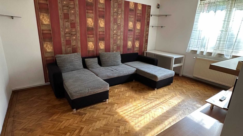 Apartament 3 cameree zona Spitalul Judetean - Poză 1