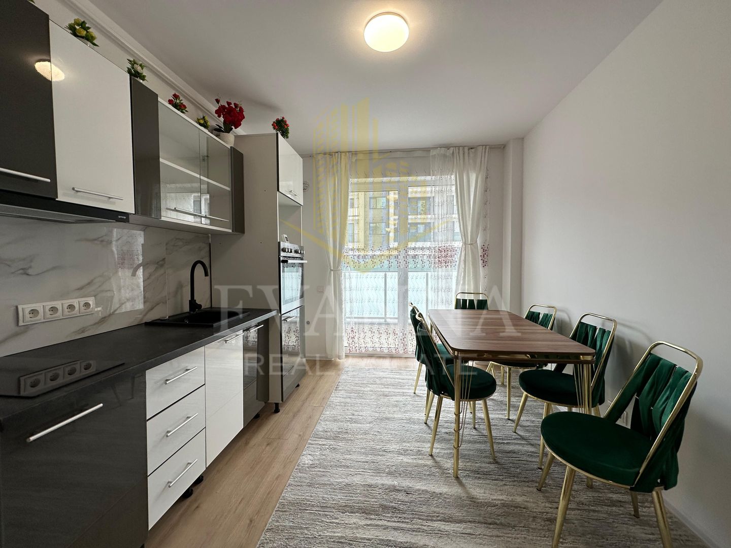 Apartament 2 camere în bloc nou | Regele Ferdinand | loc de parcare - Poză 1