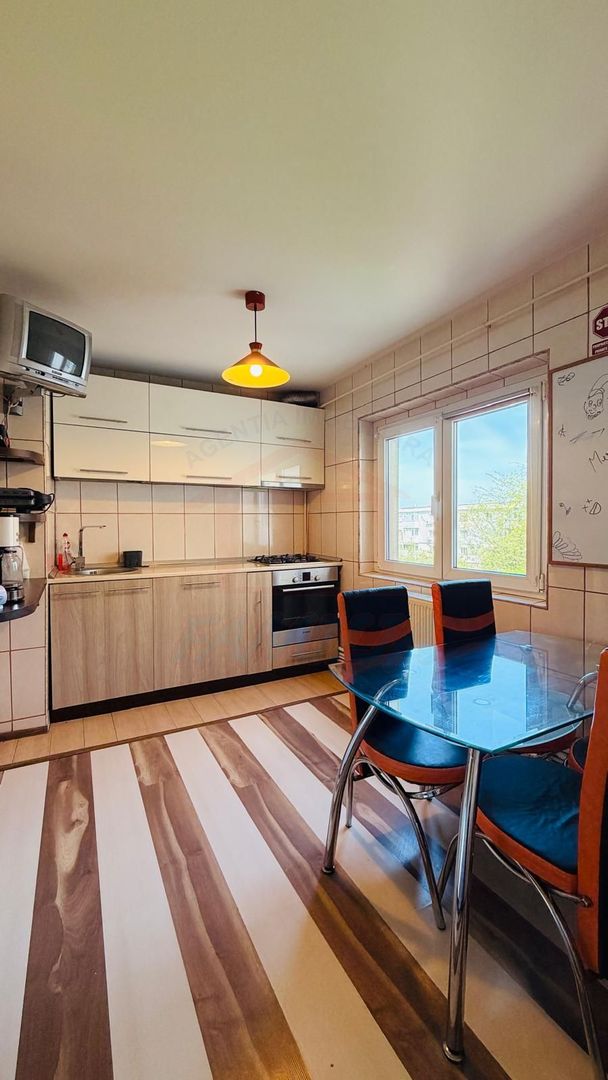 Apartament 3 camere IC Frimu in IFR, strada Nae Leonard Bloc R - Poză 10