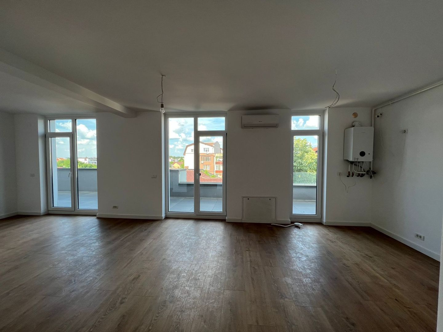 Apartament 4 camere, parcare subterana+boxa. Telegrafului - Poză 2
