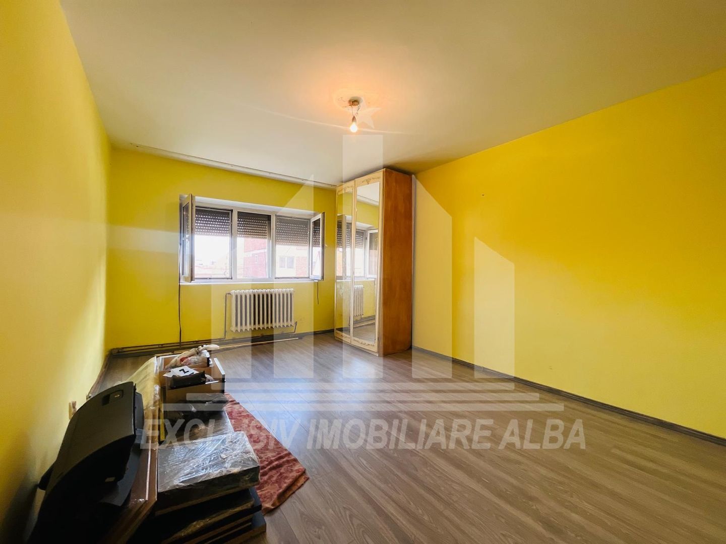 Apartament cu 2 camere decomandate la etajul 1, Santimbru - Poză 1