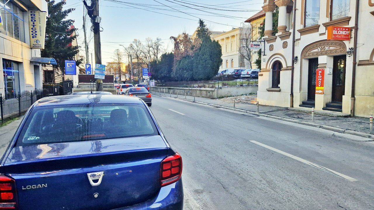 AZURA Imobiliare - Spatiu Comercial Bulevard Ultracentral Pitesti - Poză 9