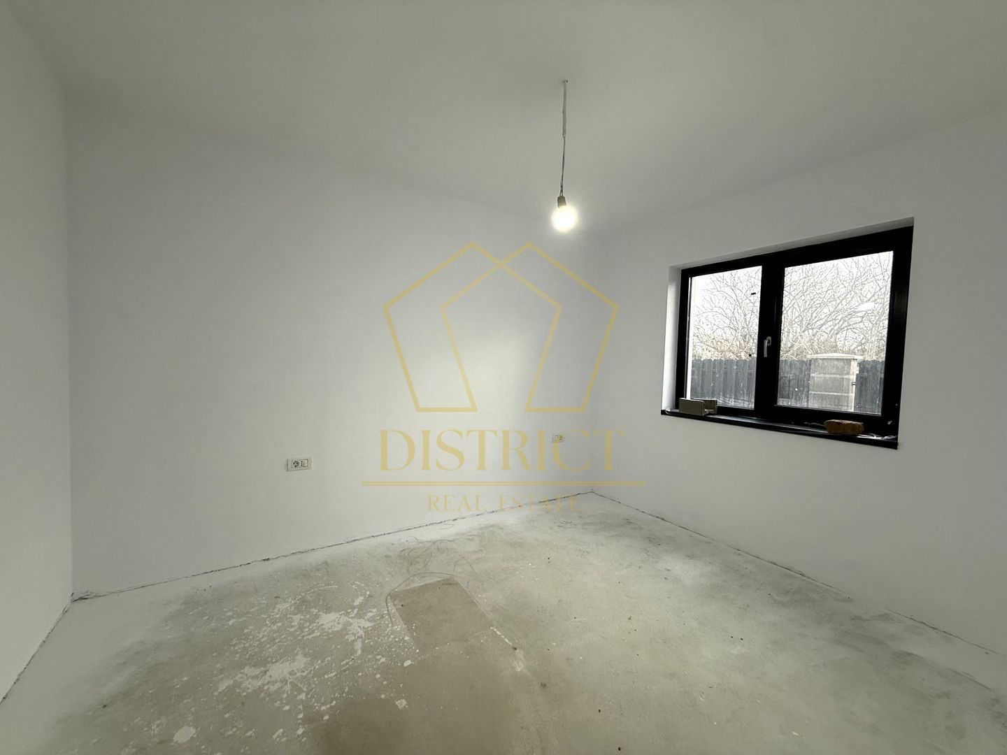 Duplex despartit prin camera tehnica cu 4 camere | Giroc - Poză 8