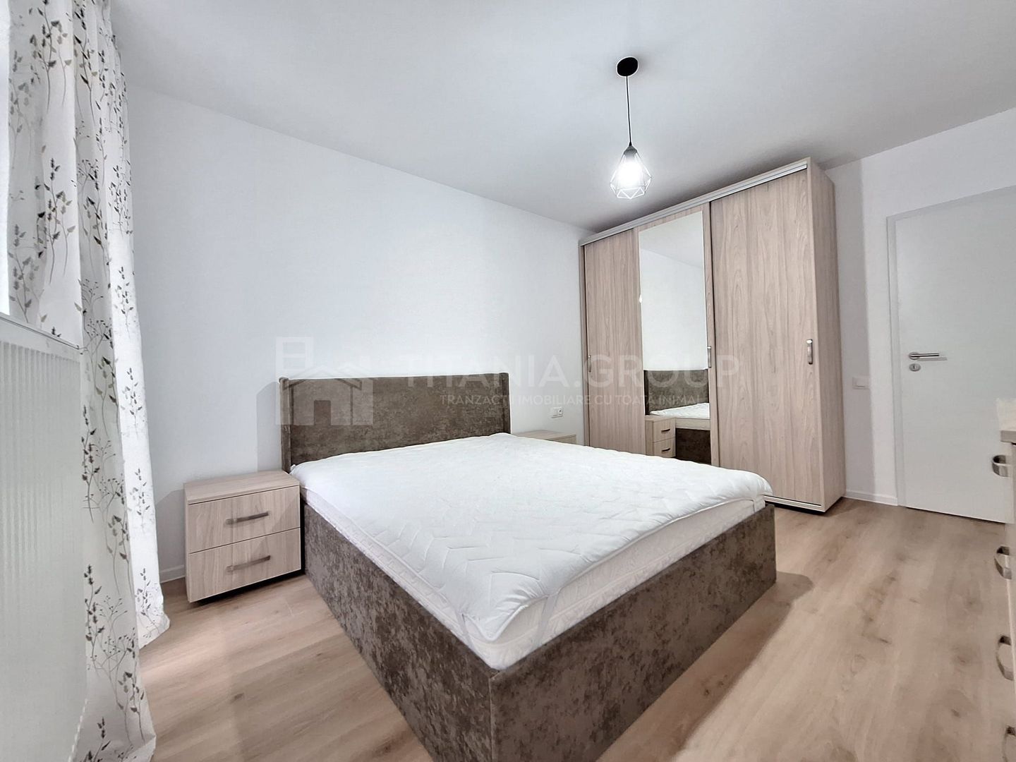 Apartament 2 camere, decomandat, Coresi, short/long term - Poză 7