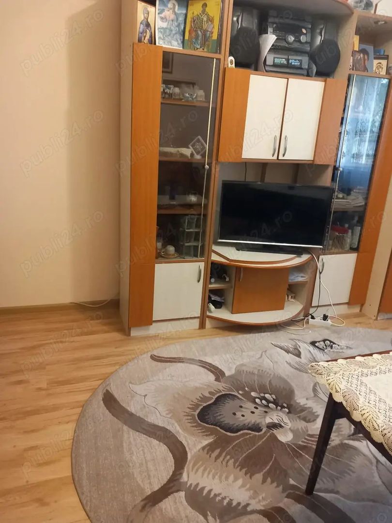 Apartament 2 camere, decomandat, etaj 4/4, Micro17 - Poză 2