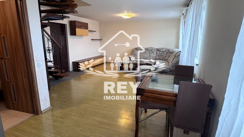 Inchiriez apartament 3 camere, spatios, central, et.5+mansarda - Poză 2
