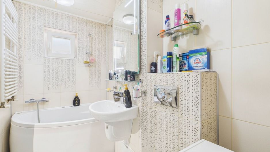 Apartament 3 camere, 2băi, complet mobilat Complex - Poză 9