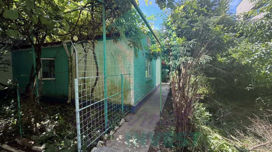"Casa bunicii" pe un lot de teren de 307 mp - Poză 5