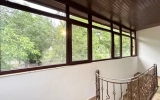 Casă complet renovată cu 4 camere și garaj generos Băneasa, Sector 1 - Poză 24