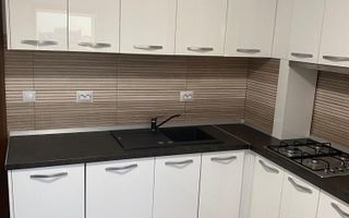 Garsonieră decomandată- zona Universitate - 3 F - Poză 4
