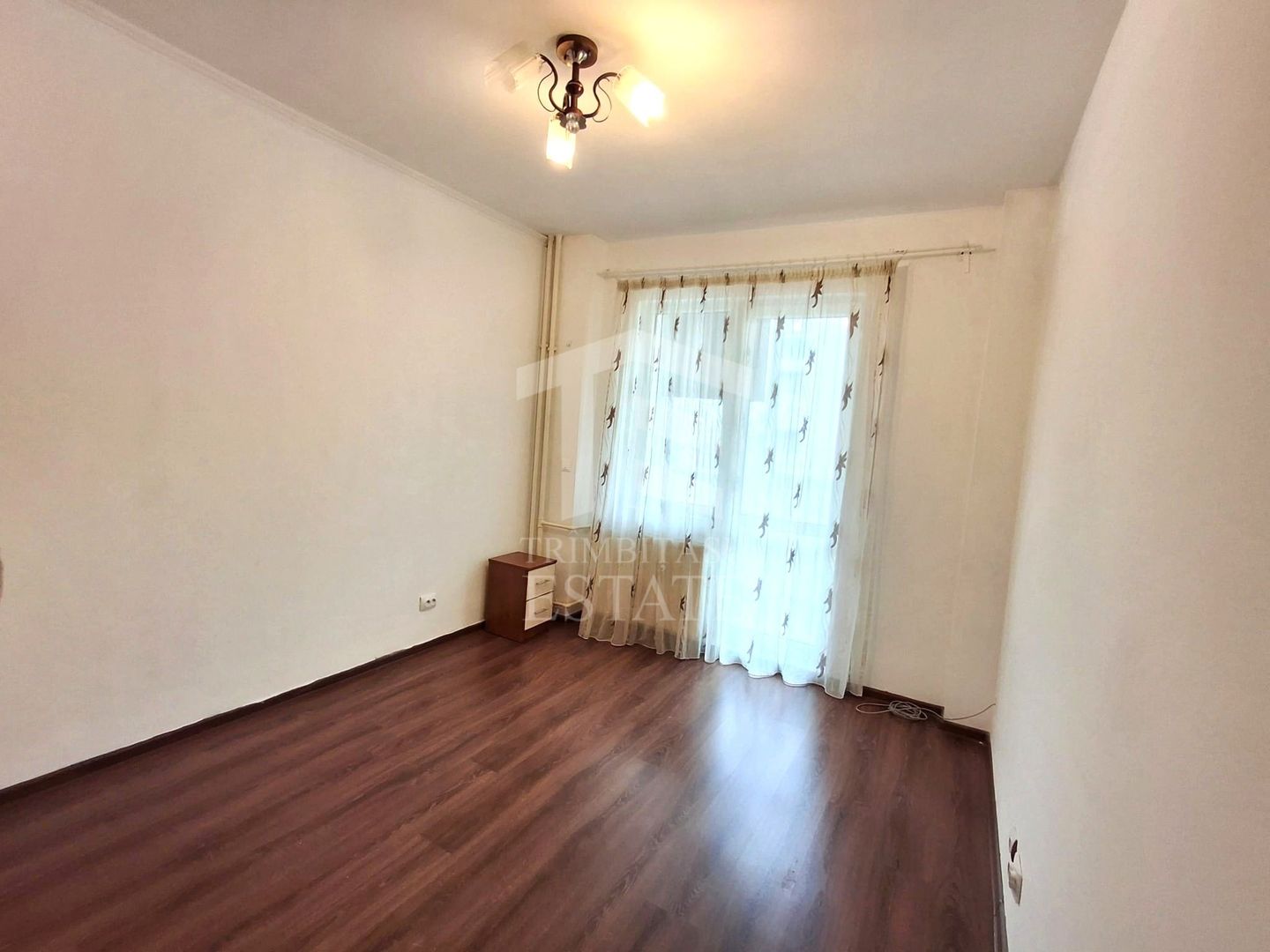De Vanzare Apartament 2 Camere - Poză 2
