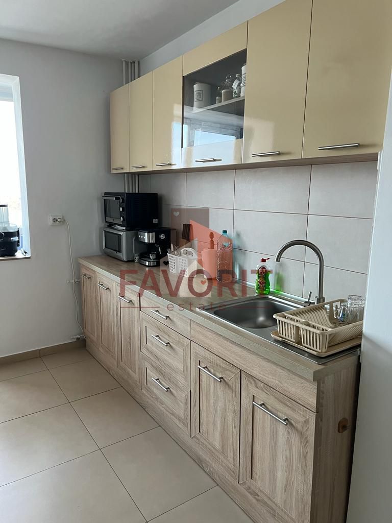 Centrala proprie. Complet renovat. Mobilat si utilat. - Poză 13