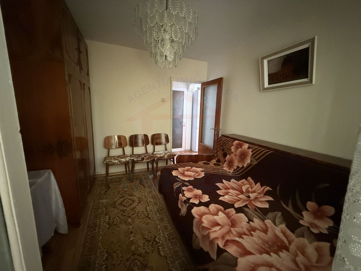 ✨De închiriat 3 camere, Micro 14, 300 Euro/luna - Poză 10
