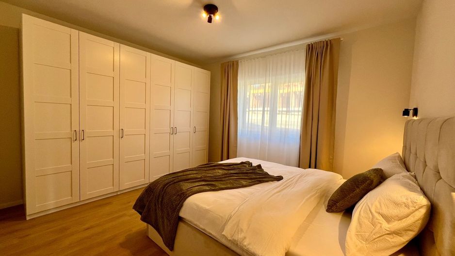 Apartament cu 3 camere, decomandat, mobilat și utilat - întabulat - Poză 3