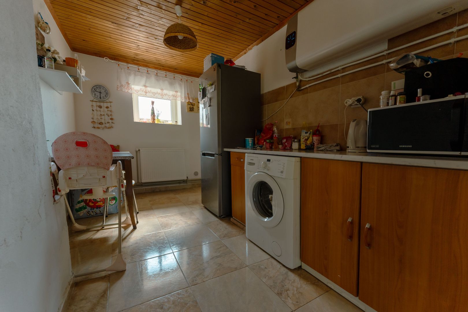 Casă cu teren 3332mp în Bătania - Poză 12