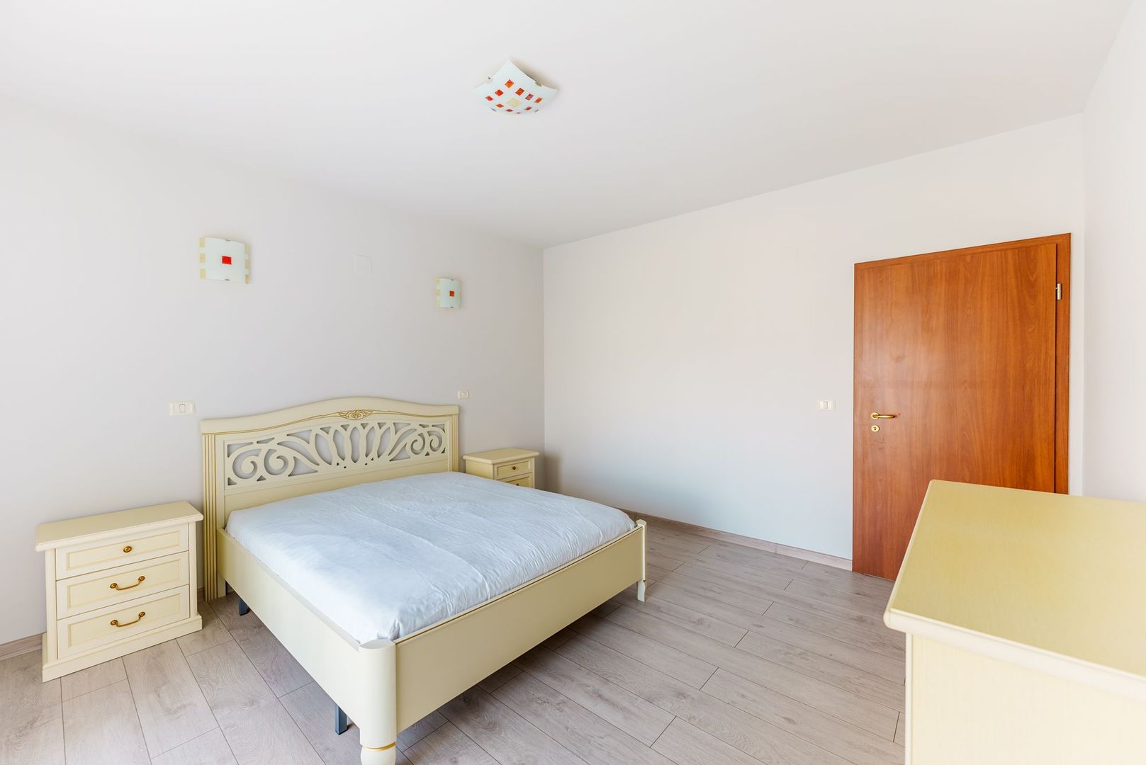 De închiriat apartament 2 cam deluxe în Subcetate - Poză 11