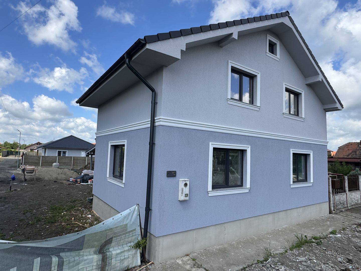 Individuala Sanmihaiu Roman P+M,5 Camere,2 Bai,Pivnita,Toate Utilitatile,Asfalt - Poză 3