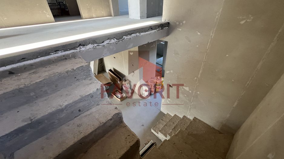 Duplex 5 camere despartit prin garaj | Giroc - Poză 9
