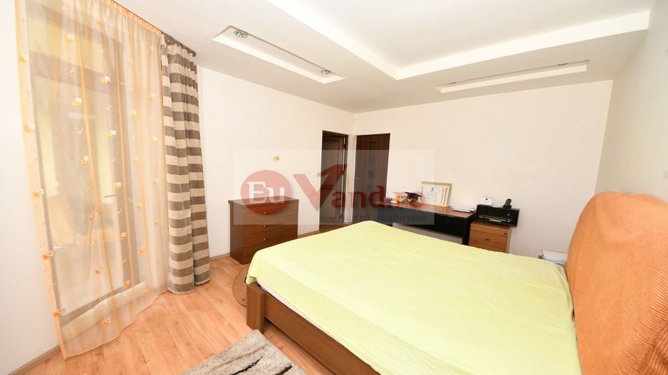 Vila spatioasa, pretabil pentru locuit/clinica, zona Micro 17 – Galati - Poză 25