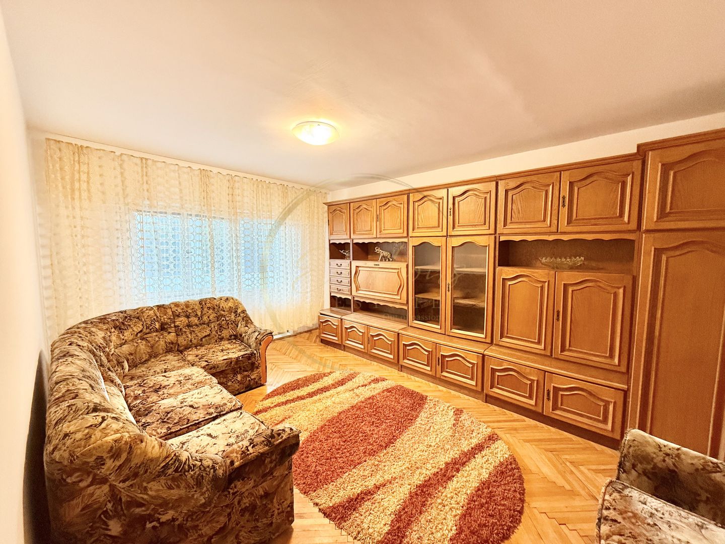 Apartament 3 camere spațios – Confort și accesibilitate, Zona Soarelui - Poză 1