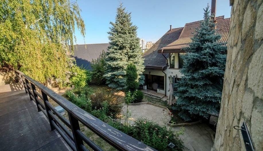 Vilă de excepţie centru Iaşi - Poză 4