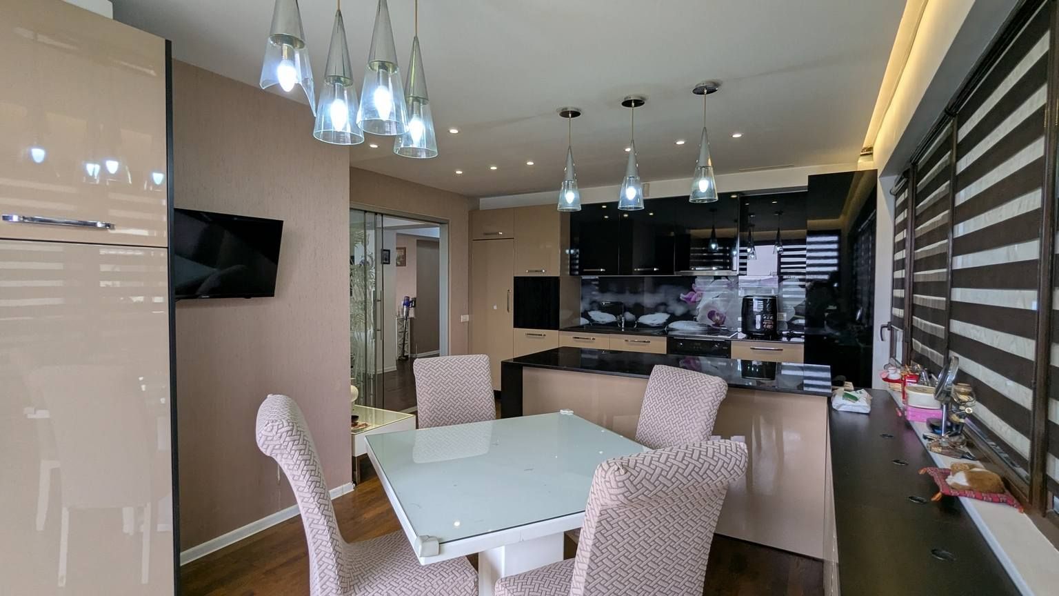 4 CAMERE LUX GRAND ARENA, METALURGIEI - Poză 10