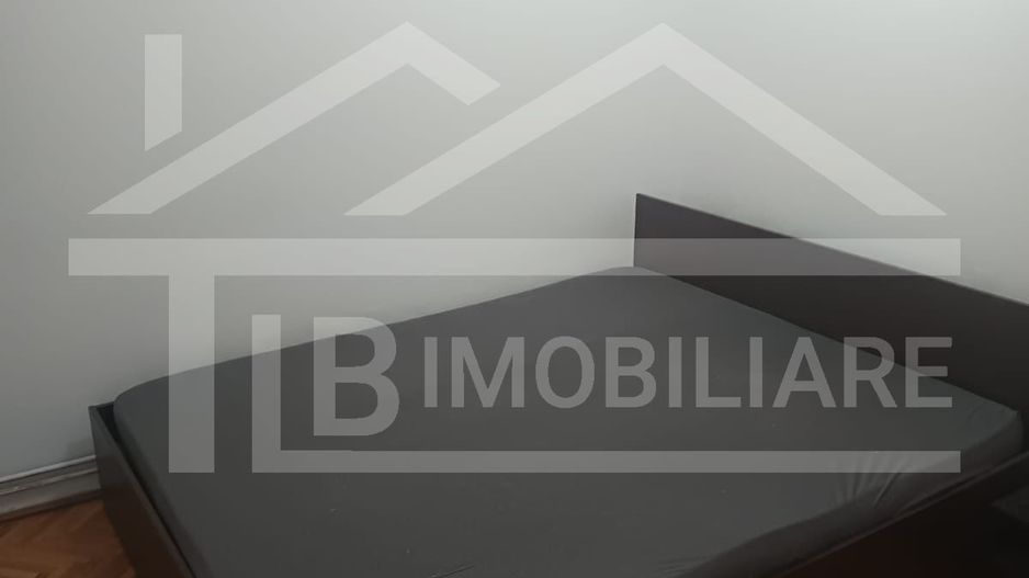 Apartament cu 3 camere, 68mp, Zona strazii Petru Dobra - Poză 2
