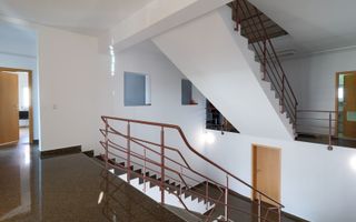 Spatiu  I 8 birouri I 2 hale I 1.140mp teren I Tiglari - Poză 5