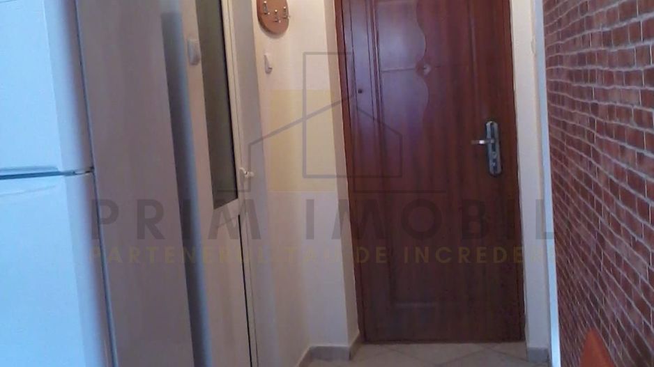 Garsoniera Podu Ros | Decomandata | Etaj 1 | La 10 minute de Palas - Poză 4