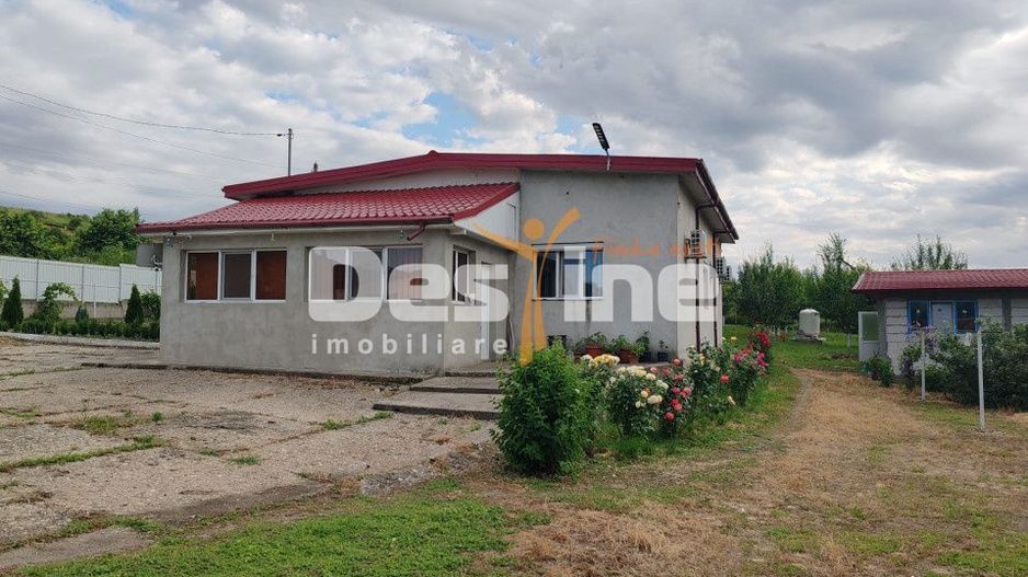 Imobil rezidential nou, Cretesti, Vaslui, teren 4800 mp - Poză 1