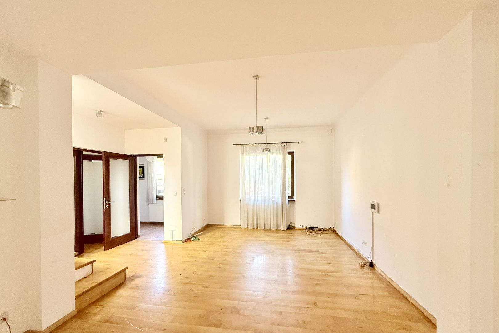 Vilă superbă | Cotroceni | 8 camere terasă și grădină - Poză 12