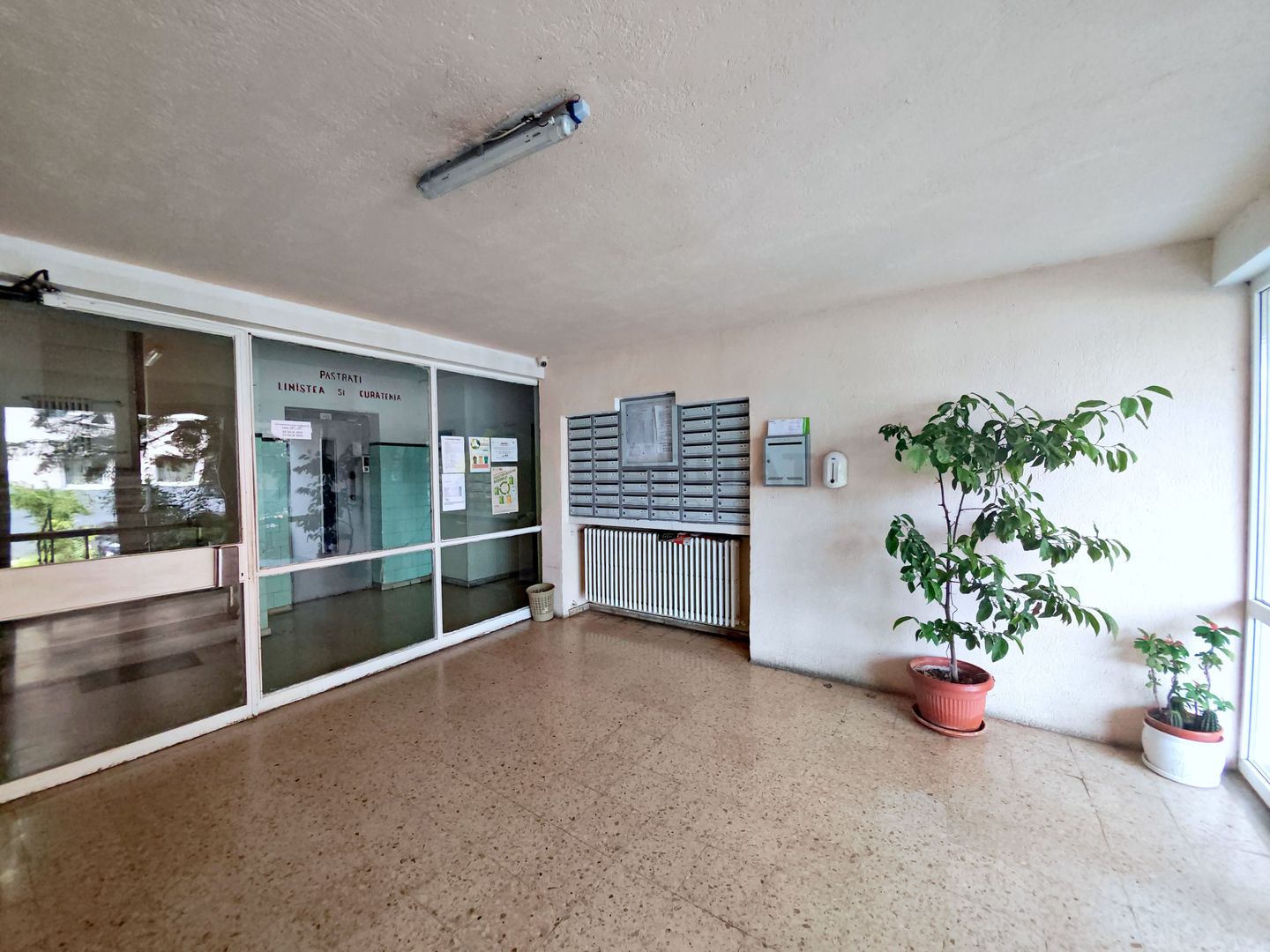 Apartament cu trei camere in inima cartierului Titan - Poză 20