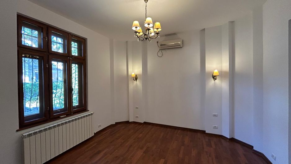 Vilă Neoclasică Arh. Enescu Cișmigiu 4 camere - Poză 13