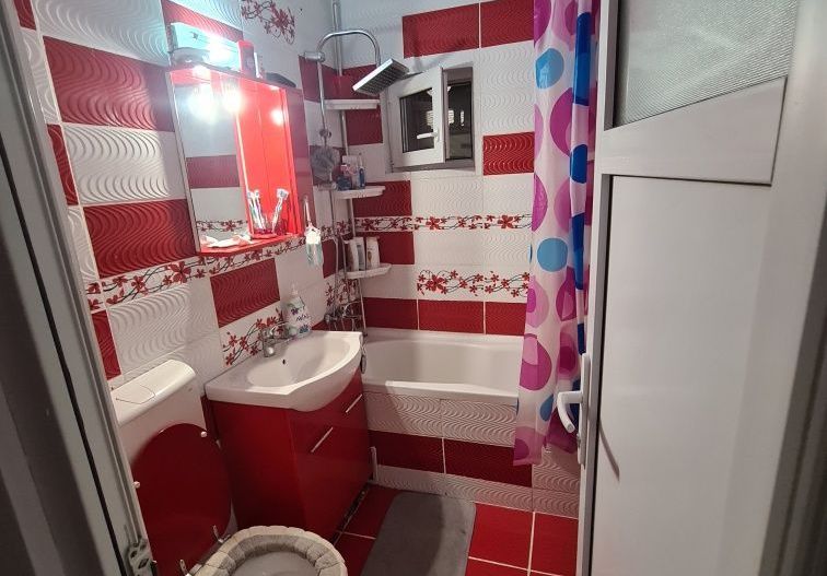 ageuropa.ro vinde apt. 4 cam. CARAMIDA, 80mp la PARTER in Micro 14 - Poză 7