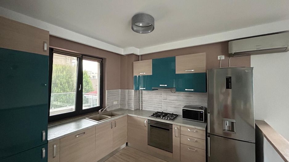 De inchiriat Penthouse 3 cam 2 bai - Floreasca Locuri de parcare incl. - Poză 2